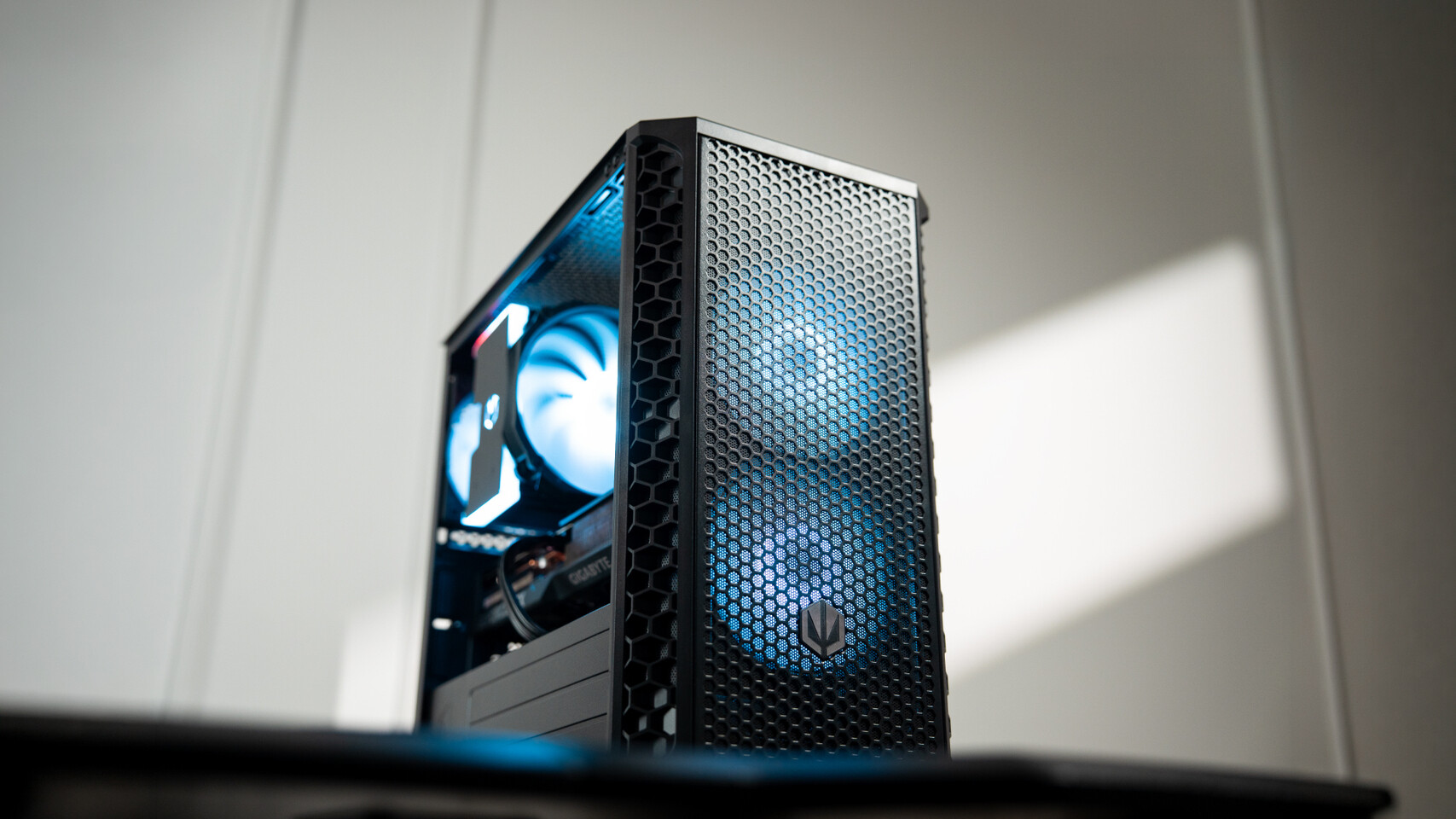 Endorfy’s Signum M30 Mini-Tower Redefines Compact PC Builds with Seven Fans, 345mm GPU Support, and USB-C 20Gb/s