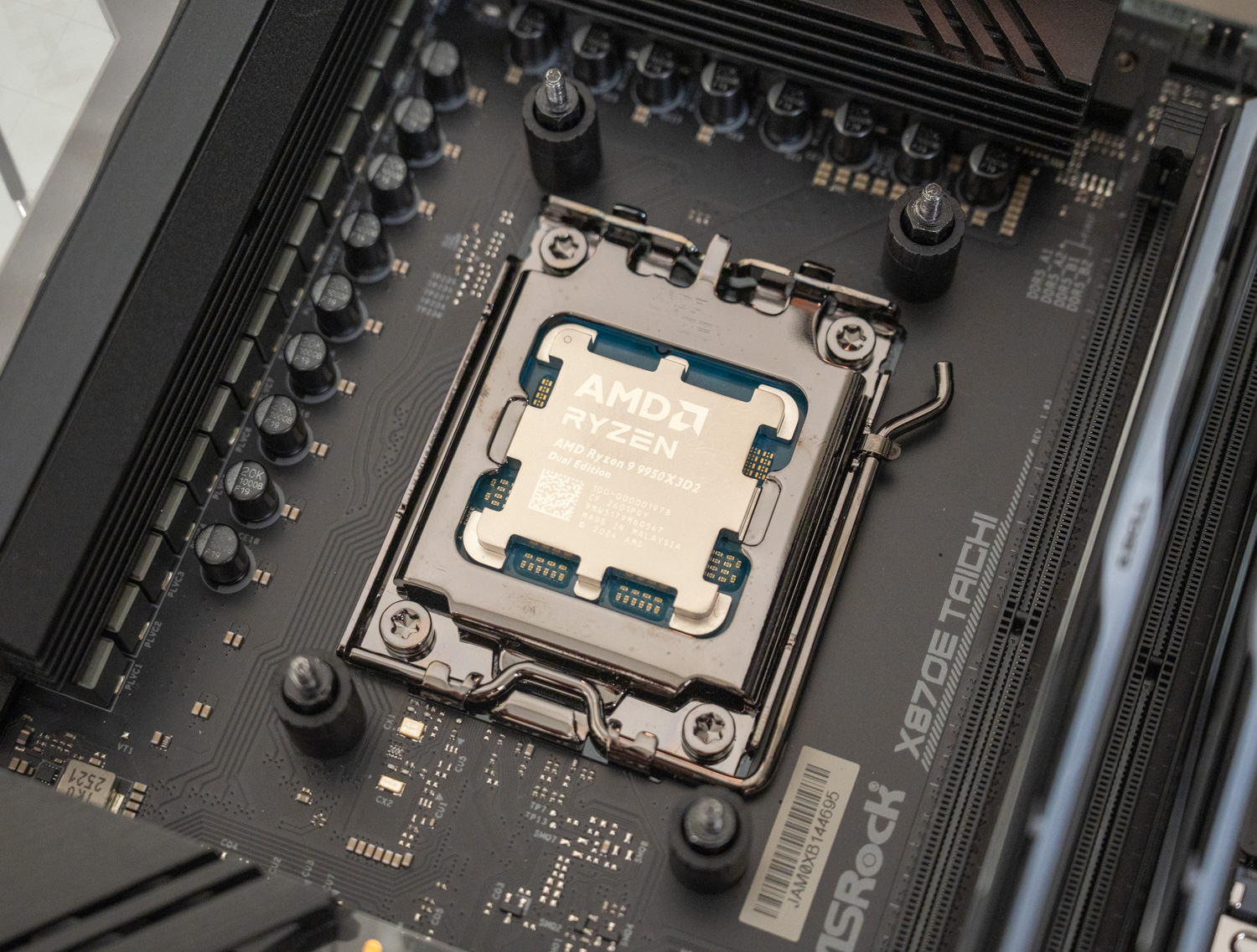 AMD's New Ryzen 9 9950X3D2: A Leap in Gaming Performance