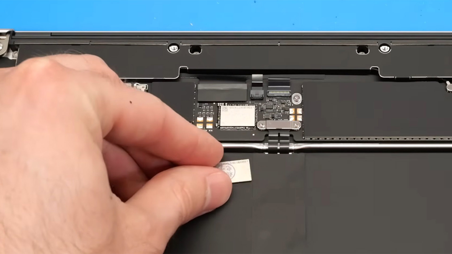 How Apple is navigating the DRAM shortage without raising prices