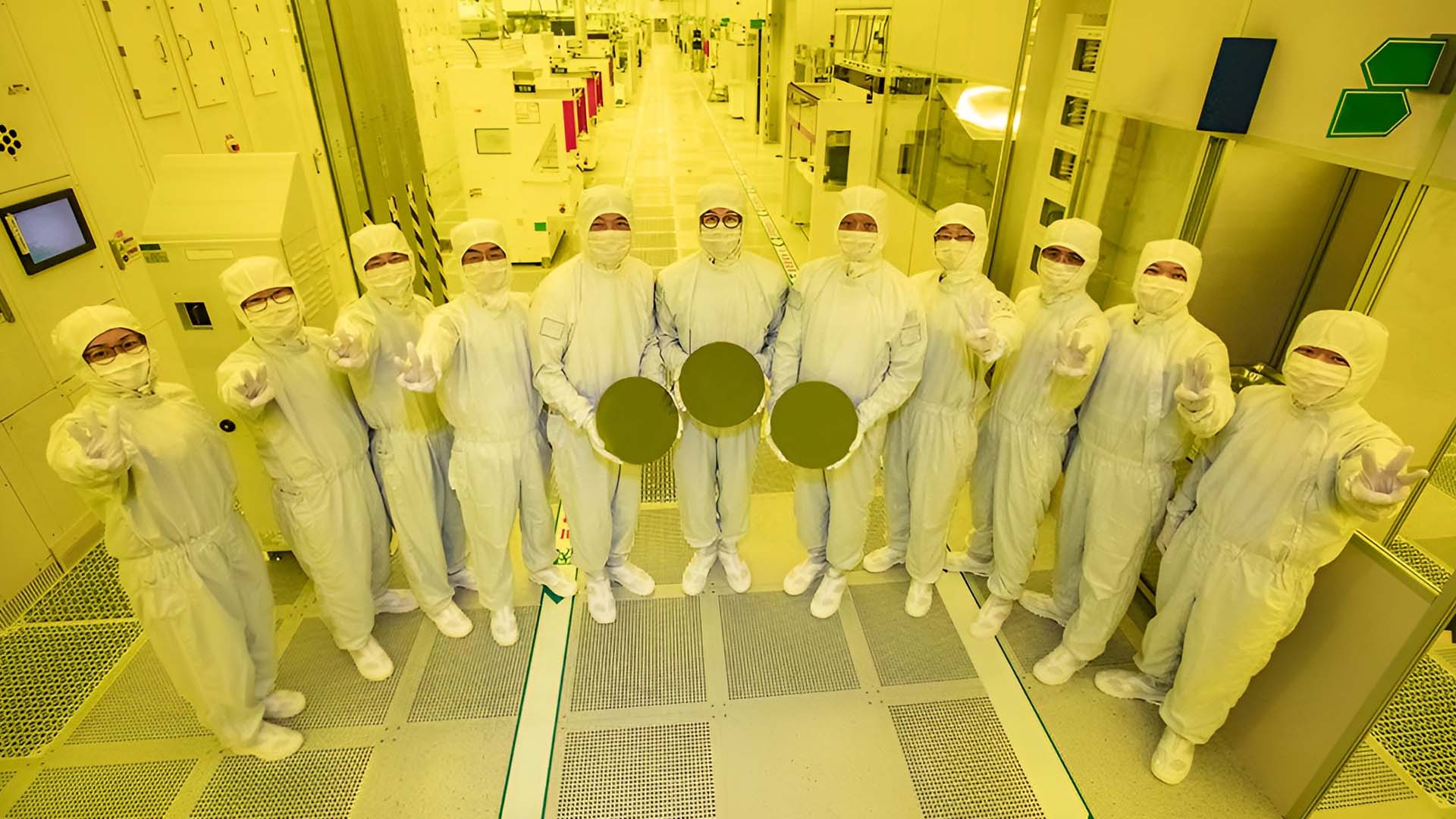 Samsung’s Split Path: Memory Unit’s High Stakes, Mobile Division’s Struggle