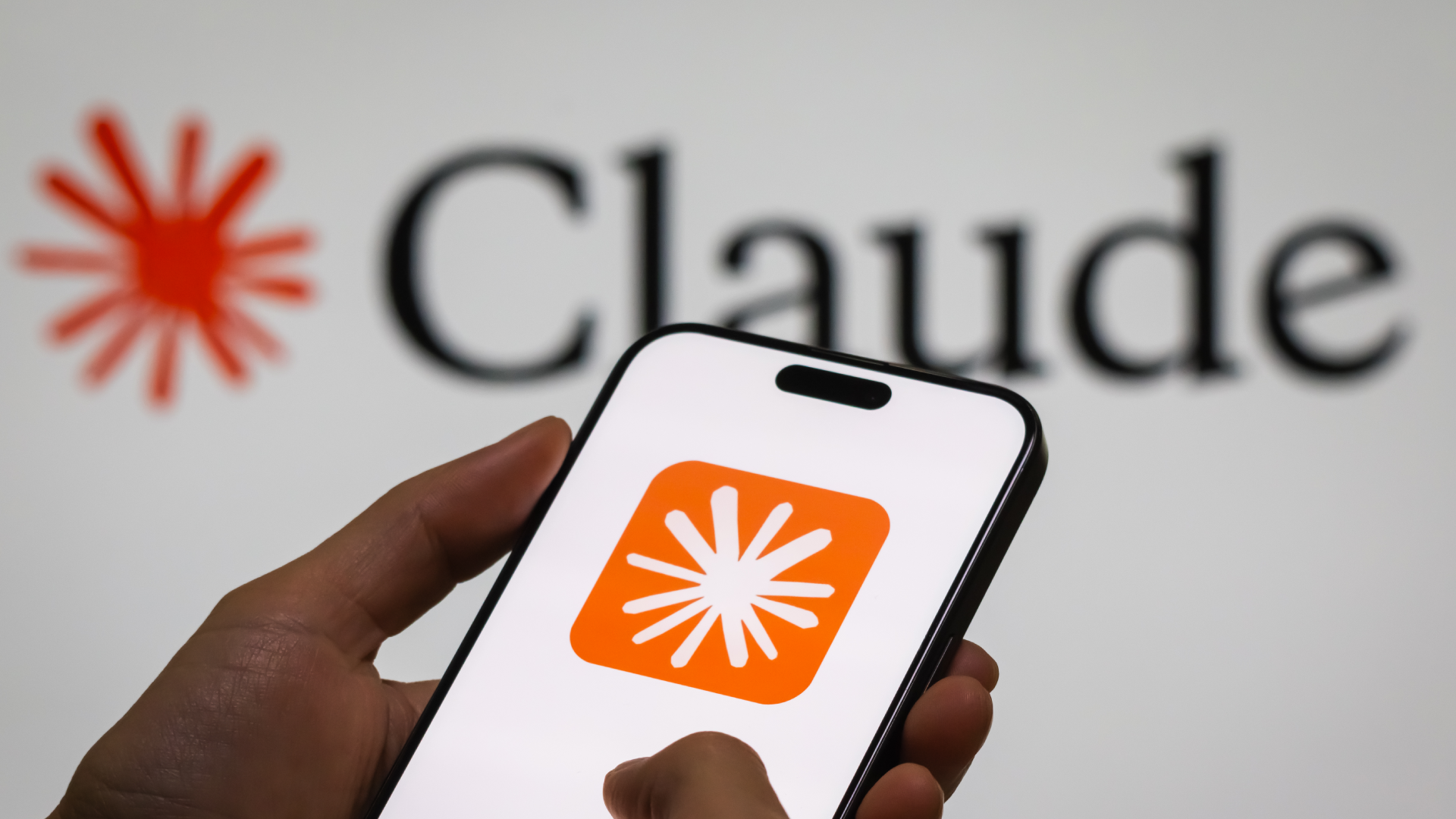 Anthropic's CEO Warns Against AI Chip Sales to China, Citing National Security Risks