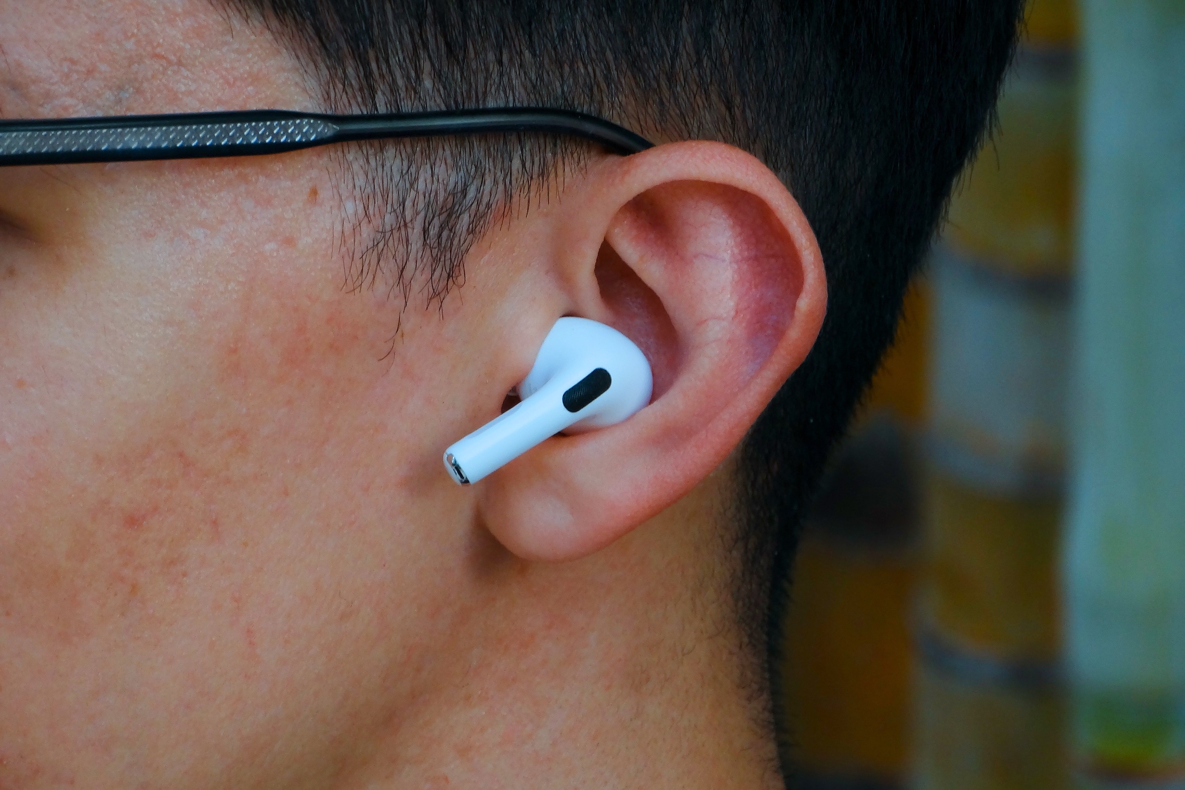 The Global Bluetooth Crisis: How a $10 Bug Bounty Led to a Silent Takeover of Your Headphones