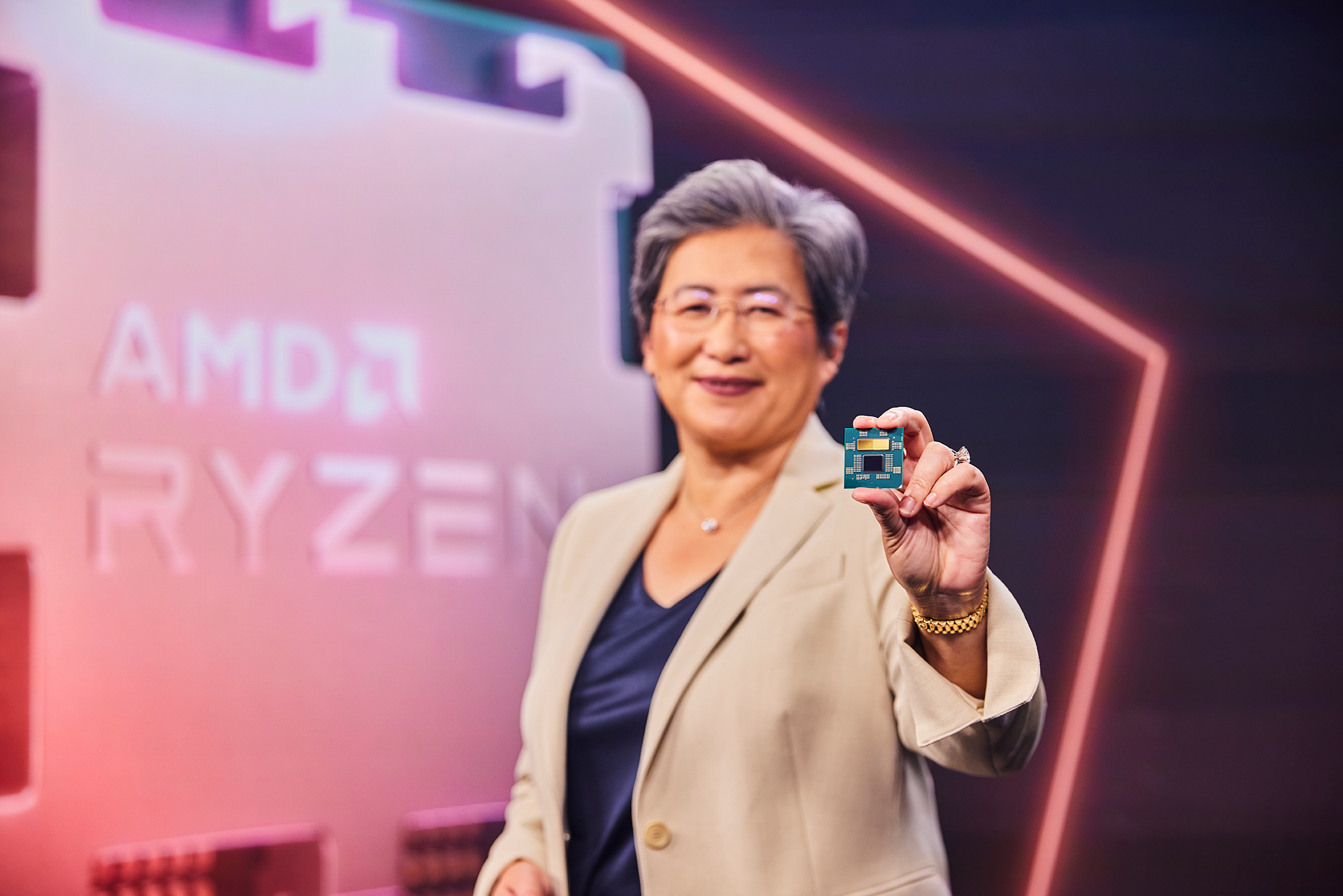 AMD Shifts Strategy: Enterprise Becomes the Anchor as PC Market Faces Headwinds