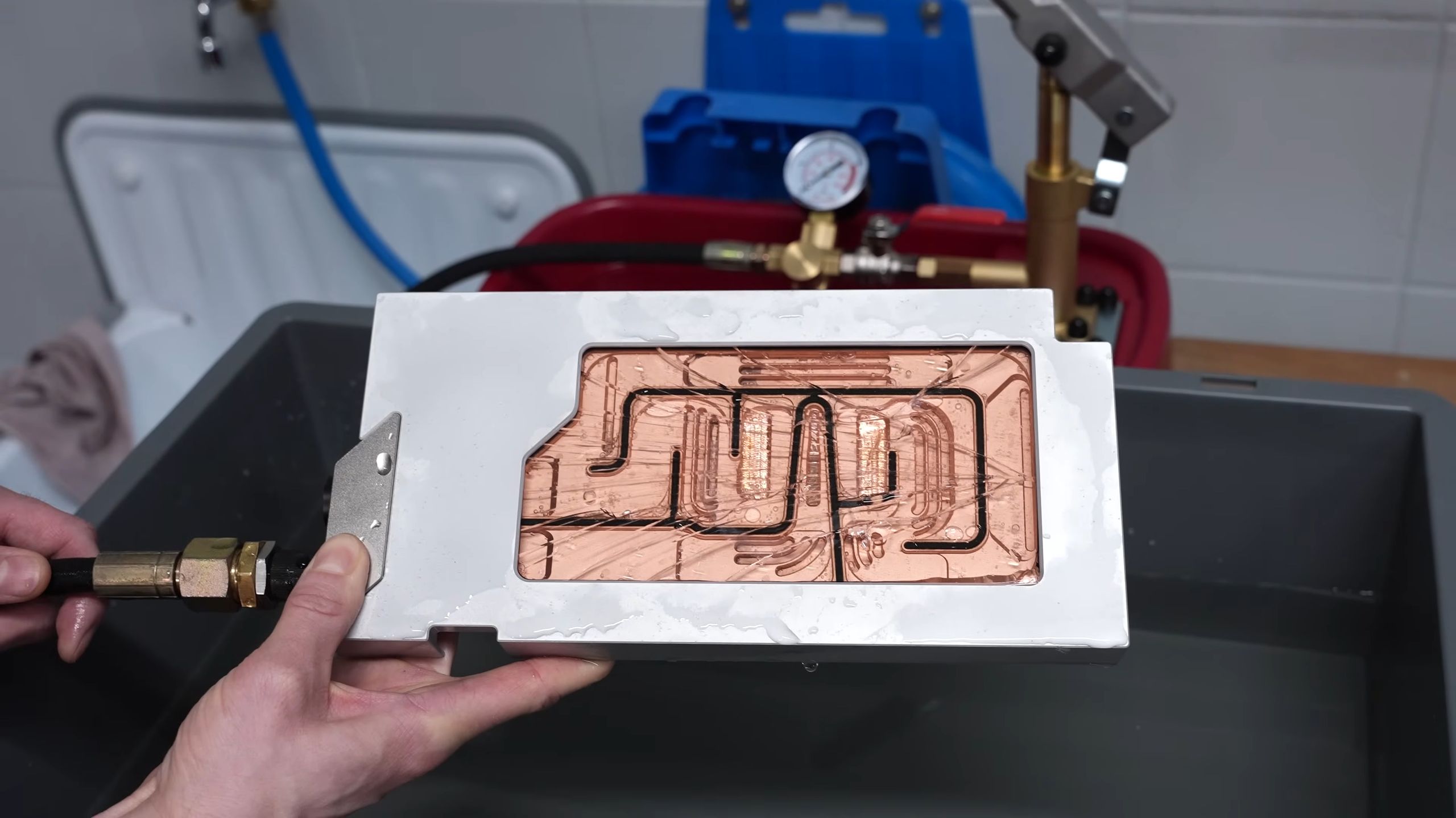 Glass vs. Acrylic in Extreme Pressure: Der8auer Tests Water Block Limits to Destruction