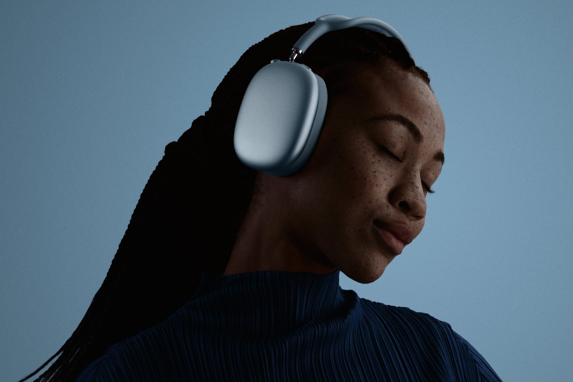 AirPods Max 2 Delivers Significant Upgrades in Audio and Connectivity