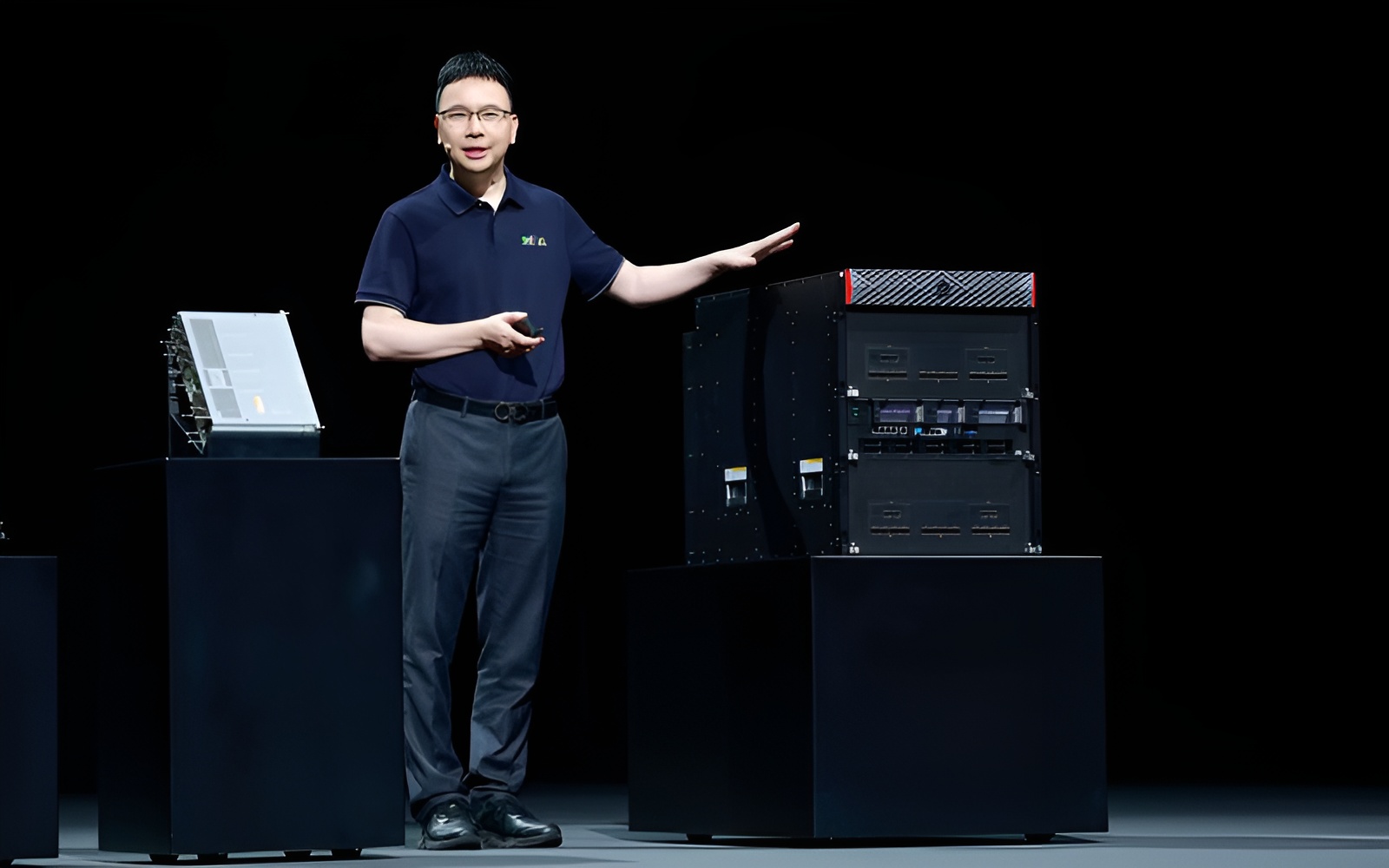 Huawei's Atlas SuperPoD 950: A New Benchmark in AI Compute
