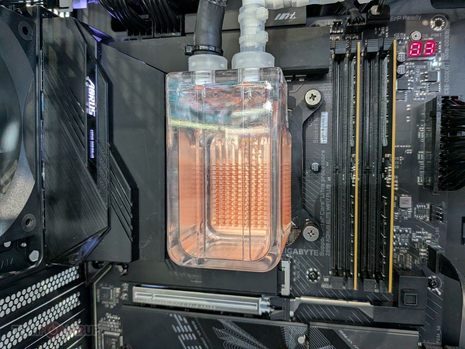 Enermax Advances Workstation Cooling with Pump-Free AIO and Oil-Immersed Solutions