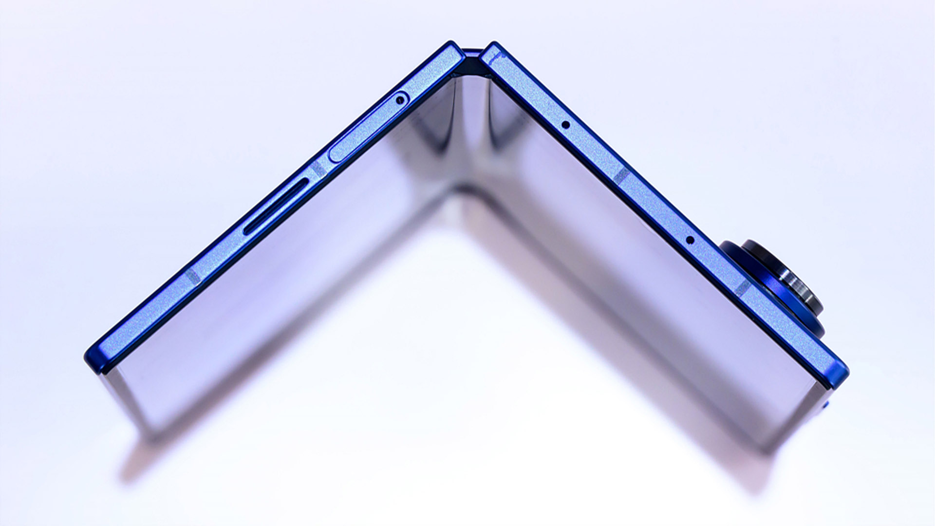 iPhone Ultra's Hinge: A Breakthrough in Thermal and Structural Engineering