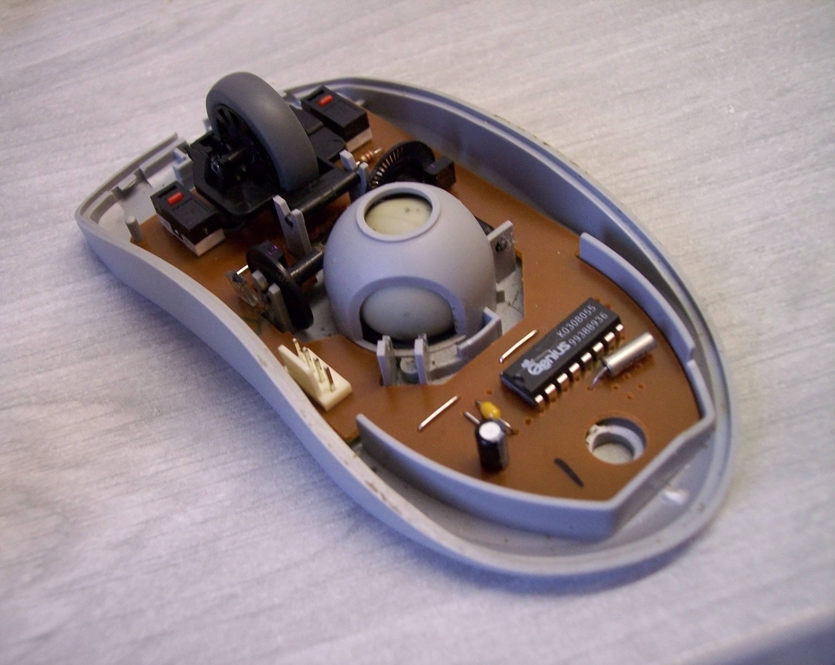 The hidden trade-offs behind robot vacuums: convenience vs. control