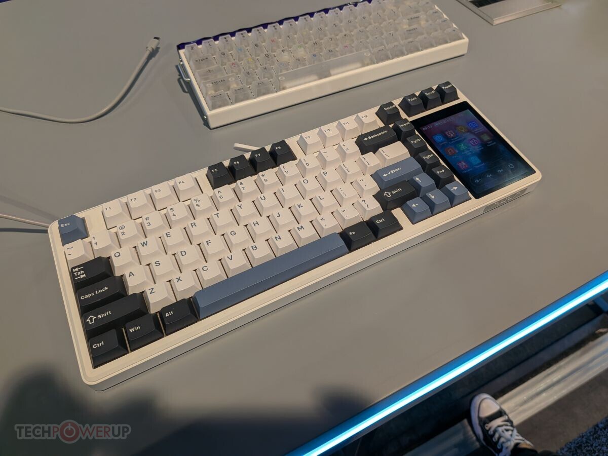 AULA Redefines Gaming Keyboards with Built-in 4-inch Touchscreen Display